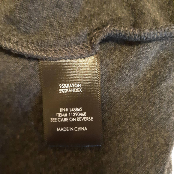 Torrid Gray Knit Faux Wrap Dress Sz 00 (10) Sleeveless Pockets Cascading Skirt - Picture 9 of 10